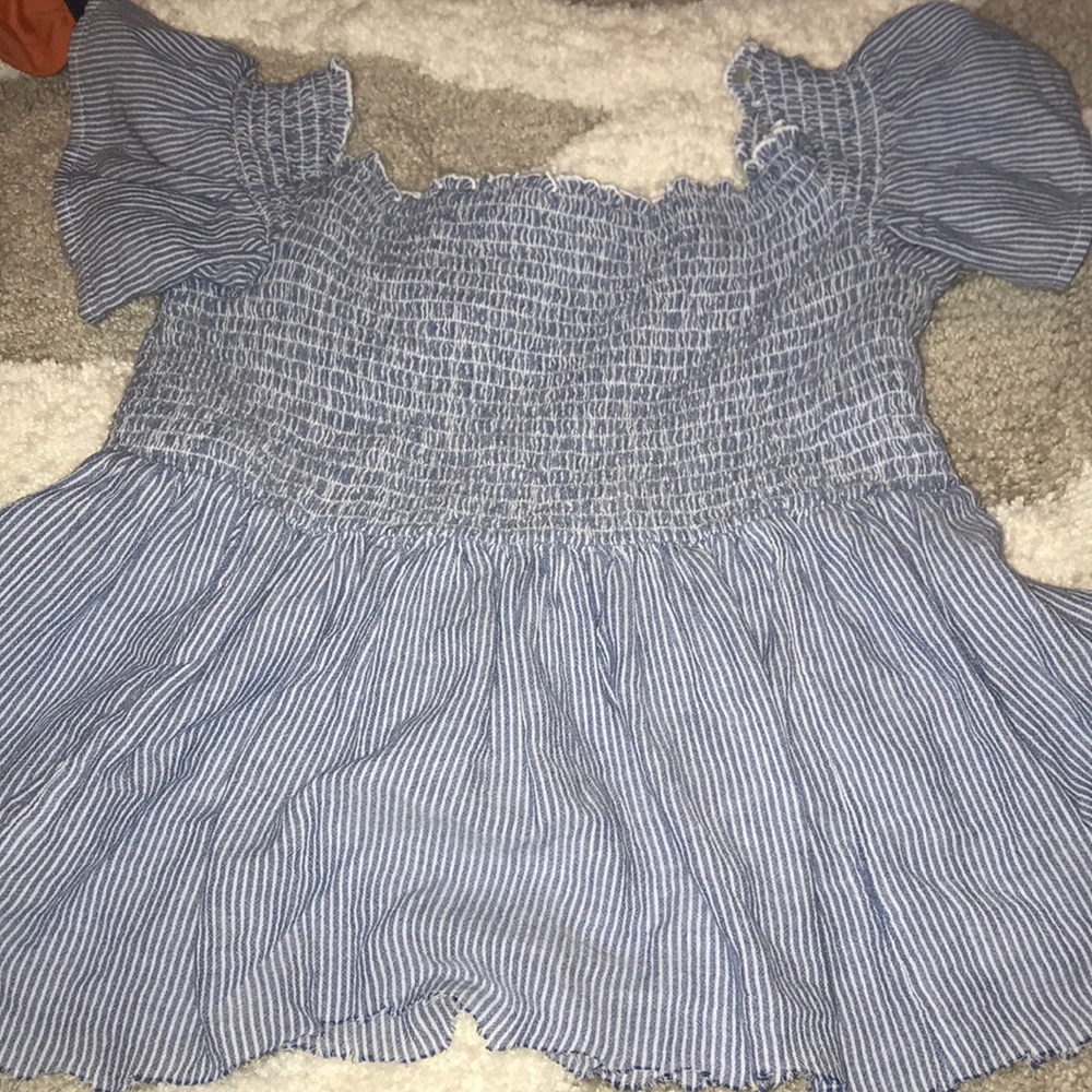 Off the shoulder, ribbed top